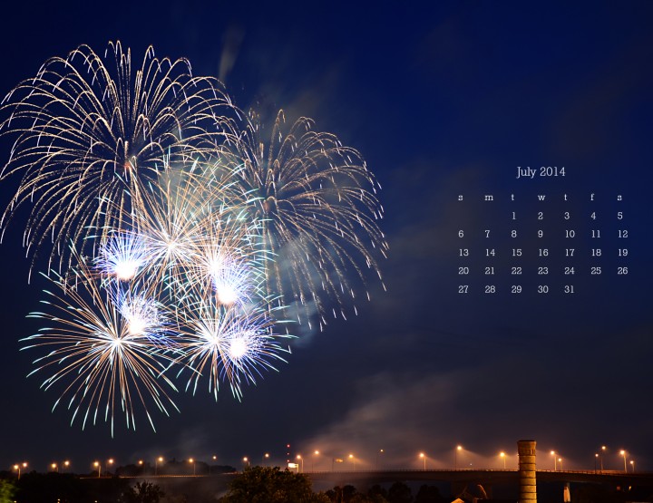 July Desktop Calendar Download!